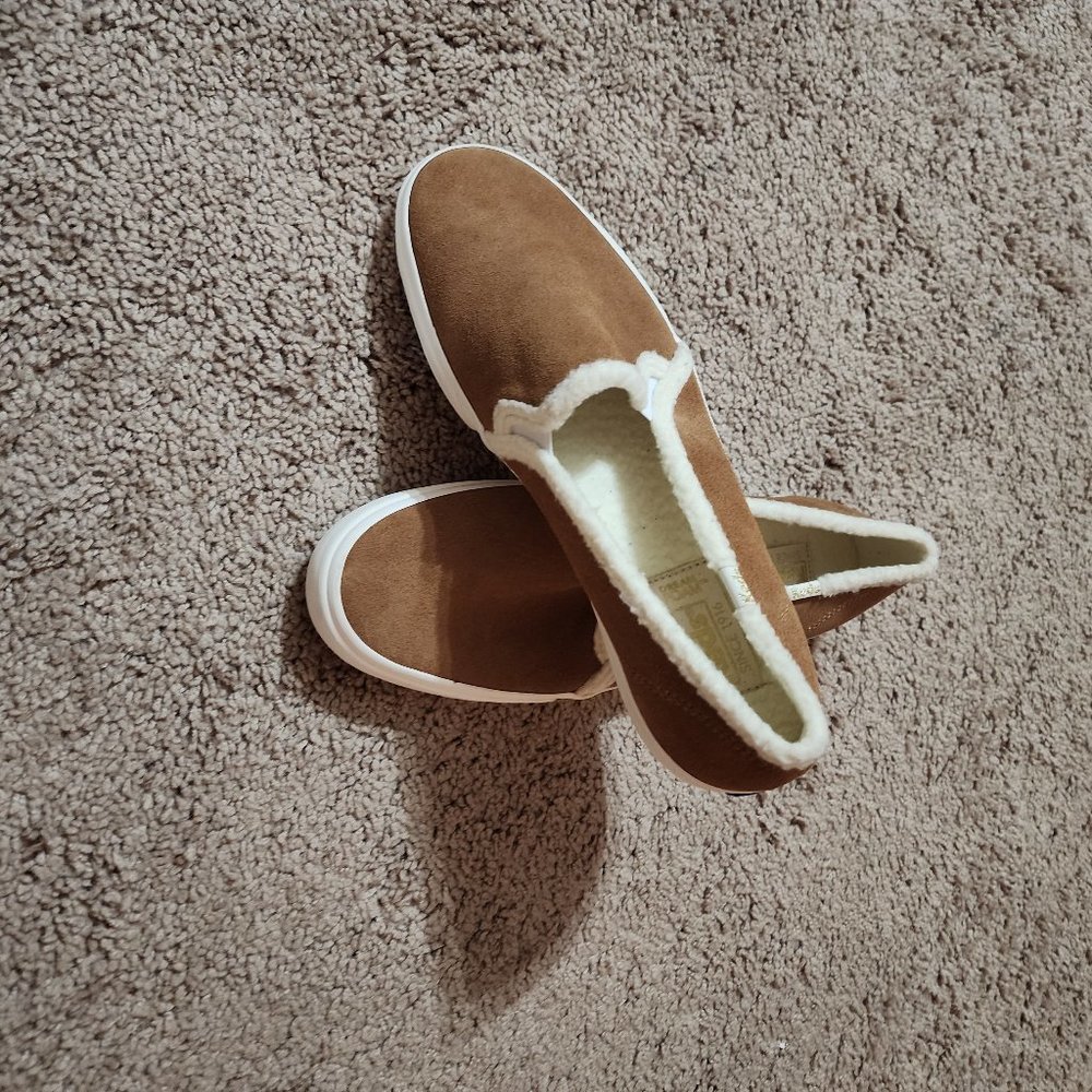 Tan Sherpa Lined Keds Size 11